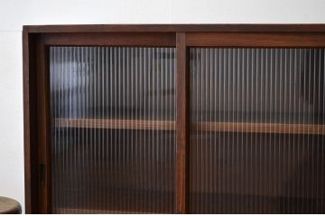 アンティーク家具　アンティーク　古い木のモールガラス収納棚(食器棚)