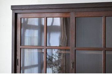 アンティーク家具　◇重厚なナラ材の大型引き出し重ね収納棚(食器棚)