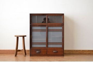 レトロ家具　アンティーク　古いレトロな収納棚(戸棚)