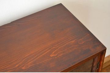 レトロ家具　アンティーク　古いレトロな収納棚(戸棚)