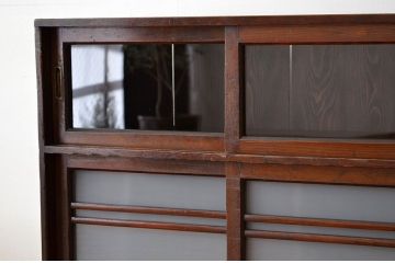 レトロ家具　アンティーク　古いレトロな収納棚(戸棚)