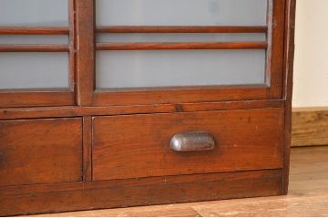 レトロ家具　アンティーク　古いレトロな収納棚(戸棚)