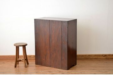 レトロ家具　アンティーク　古いレトロな収納棚(戸棚)