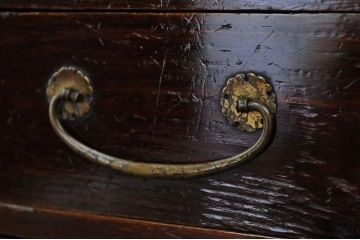 アンティーク家具　総栗材!漆の綺麗な時代引き出し箱(化粧箱)