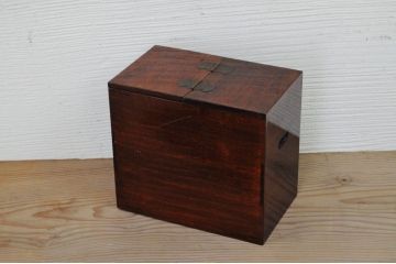 アンティーク家具　総栗材!漆の綺麗な時代引き出し箱(化粧箱)