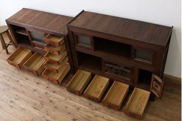 アンティーク家具　状態極上　昭和初期　美しい二段重ね水屋箪笥(食器棚)