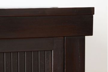 アンティーク家具　古民具・骨董　重厚な縦桟引き戸の四尺水屋箪笥(サイドボード)