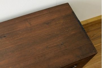 アンティーク家具　☆アンティーク　シンプルなチェスト(箪笥)