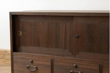 アンティーク家具　シンプルなアンティークローボード(箪笥・タンス)