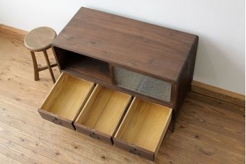 アンティーク家具　アンティーク　結霜ガラス鉄脚ローボード