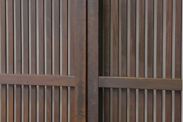 古民具・骨董　古い木の格子戸4枚セット(引き戸・建具)