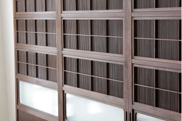 古民具・骨董　極細万本格子のダイヤガラス入り格子4枚セット(裏障子付き)引き戸・板戸)