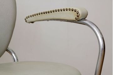 ヴィンテージ家具　イギリスビンテージ　バーバーチェア?椅子(床屋)