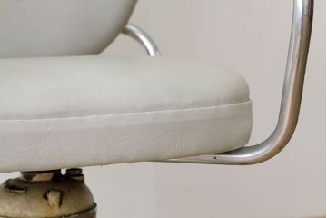 ヴィンテージ家具　イギリスビンテージ　バーバーチェア?椅子(床屋)