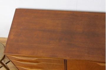 北欧ミッドセンチュリーサイドボード(リビングボード)A.H.McINTOSHマッキントッシュ?