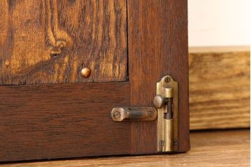 ★昭和レトロ　古い木の希少な六角ノブ付きドア?(扉)