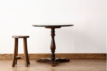 中古　飛騨産業穂高丸型カフェテーブル?キツツキ　オケージョナルテーブル