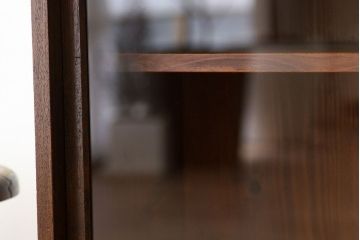レトロ家具　昭和レトロ　古い木のアンティーク結霜ガラス収納棚(茶箪笥)
