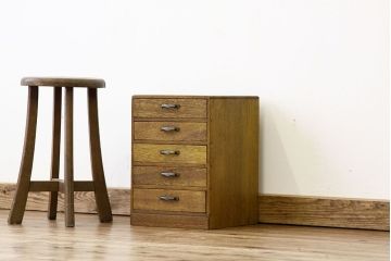 レトロ家具　昭和レトロ　古い木のシンプルな4杯小引き出し(アンティーク)