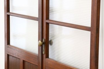 アンティーク　古い木のモールガラス観音開きドアセット(扉・建具)