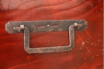 アンティーク家具　古民具・骨董　重厚な鉄脚付き希少な村上箪笥ローボード(チェスト・時代箪笥)