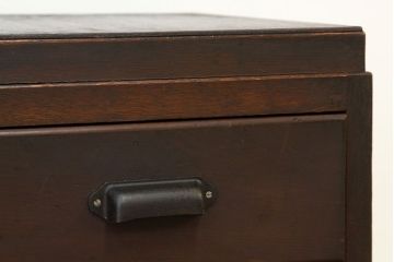 レトロ家具　昭和レトロ　使い込まれたアンティークチェスト(たんす・引き出し・ドロワー)