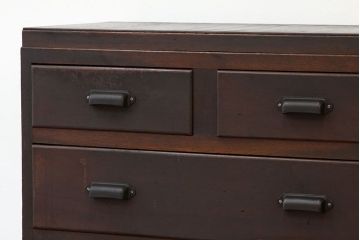 レトロ家具　昭和レトロ　使い込まれたアンティークチェスト(たんす・引き出し・ドロワー)