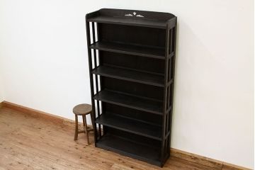 レトロ家具　★昭和レトロ　シックな透かし彫りデザイン本棚(飾り棚)