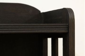 レトロ家具　★昭和レトロ　シックな透かし彫りデザイン本棚(飾り棚)