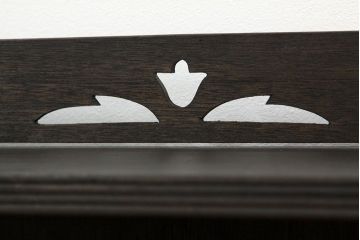 レトロ家具　★昭和レトロ　シックな透かし彫りデザイン本棚(飾り棚)