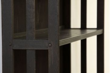レトロ家具　★昭和レトロ　シックな透かし彫りデザイン本棚(飾り棚)
