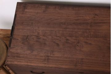 アンティーク家具　☆アンティーク　古い桐材鉄脚付き　5丁引き出し重ねチェスト(箪笥アイアン、桐箪笥、桐たんす)