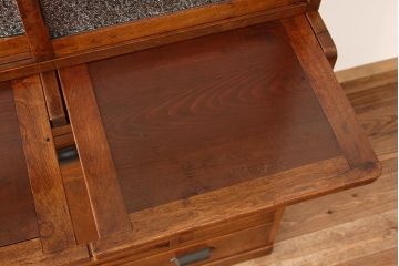 アンティーク家具　☆アンティーク　古い木の作業台付きダイヤガラス食器棚