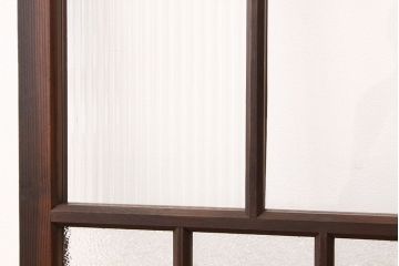 アンティーク　希少なガラス入り古い木のデザイン窓1枚(ガラス戸)