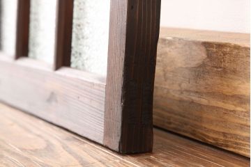 アンティーク　希少なガラス入り古い木のデザイン窓1枚(ガラス戸)