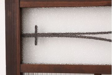アンティーク　希少なガラス入り古い木のデザイン窓1枚(ガラス戸)