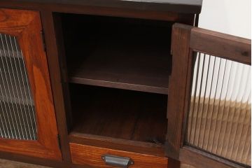 アンティーク家具　アンティーク　天板無垢材モールガラスサイドボード(リビングボード)(収納棚)