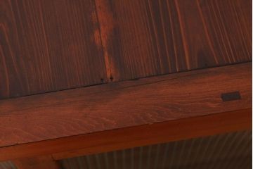 アンティーク家具　アンティーク　古い木のモールガラス入り鉄脚付き収納棚(ローボード)