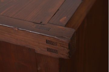 アンティーク家具　アンティーク　古い木のモールガラス入り鉄脚付き収納棚(ローボード)