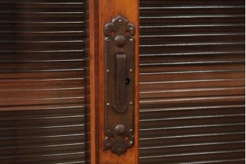 アンティーク家具　アンティーク　古い木のモールガラスローボード(リビングボード)