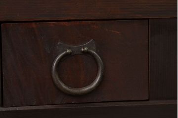 アンティーク家具　古民具・骨董　古い木のモールガラス入り四尺水屋箪笥(たんす)