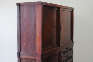 アンティーク家具　極上!古い欅材の重厚な二段重ね収納箪笥