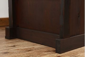 アンティーク家具　古民具・骨董　古い木の重厚な上下一間水屋箪笥(食器棚)