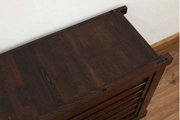 アンティーク家具　古民具・骨董　古い木の重厚な上下一間水屋箪笥(食器棚)