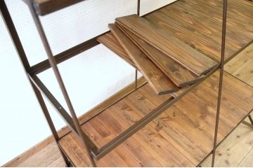 アンティーク家具　★重厚なアイアン飾り棚