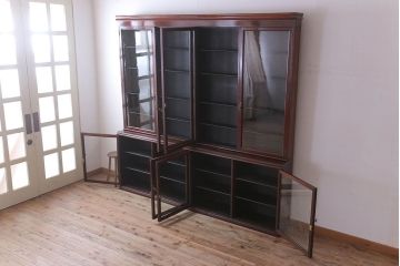 アンティーク家具　イギリスアンティーク特大キャビネット