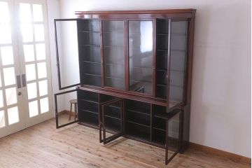 アンティーク家具　イギリスアンティーク特大キャビネット