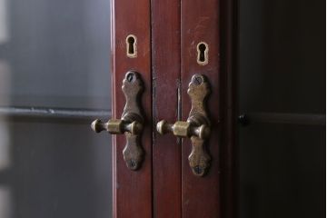 アンティーク家具　イギリスアンティーク特大キャビネット