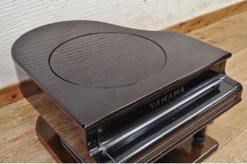 アンティーク雑貨　アンティーク! 貴重な日本楽器(山葉・ヤマハ)製ピアノ型の加湿器