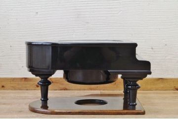 アンティーク雑貨　アンティーク! 貴重な日本楽器(山葉・ヤマハ)製ピアノ型の加湿器